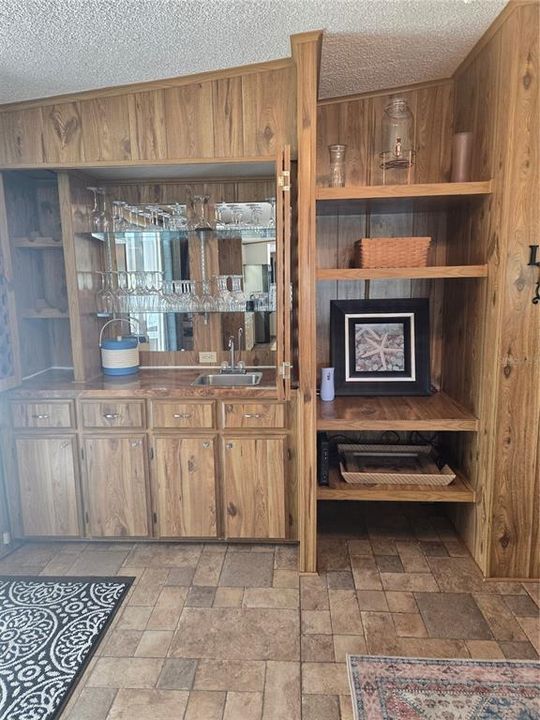 For Sale: $250,000 (2 beds, 2 baths, 1523 Square Feet)