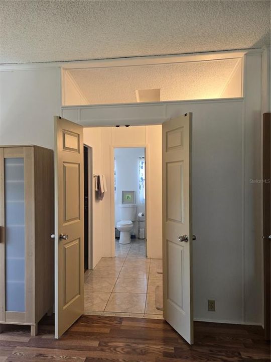 For Sale: $250,000 (2 beds, 2 baths, 1523 Square Feet)