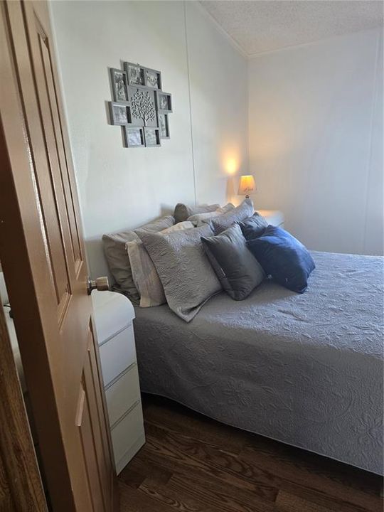 For Sale: $250,000 (2 beds, 2 baths, 1523 Square Feet)