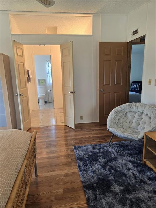 For Sale: $250,000 (2 beds, 2 baths, 1523 Square Feet)