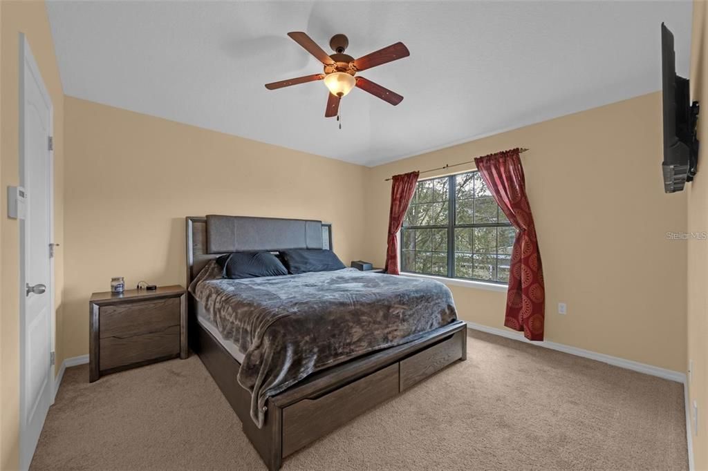 For Sale: $274,900 (2 beds, 2 baths, 1253 Square Feet)