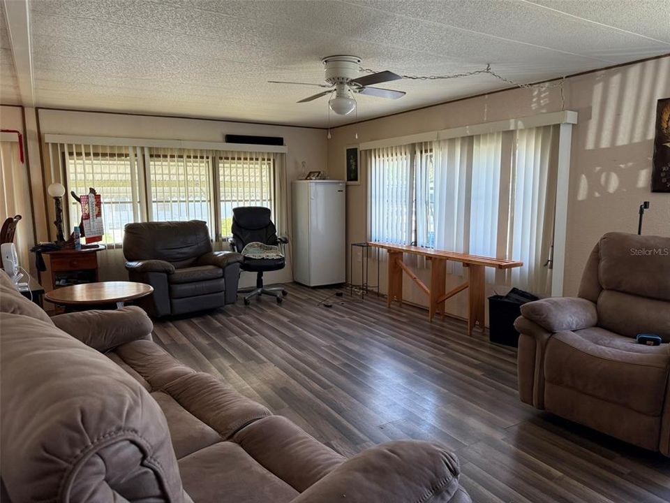 Active With Contract: $119,500 (2 beds, 2 baths, 1152 Square Feet)