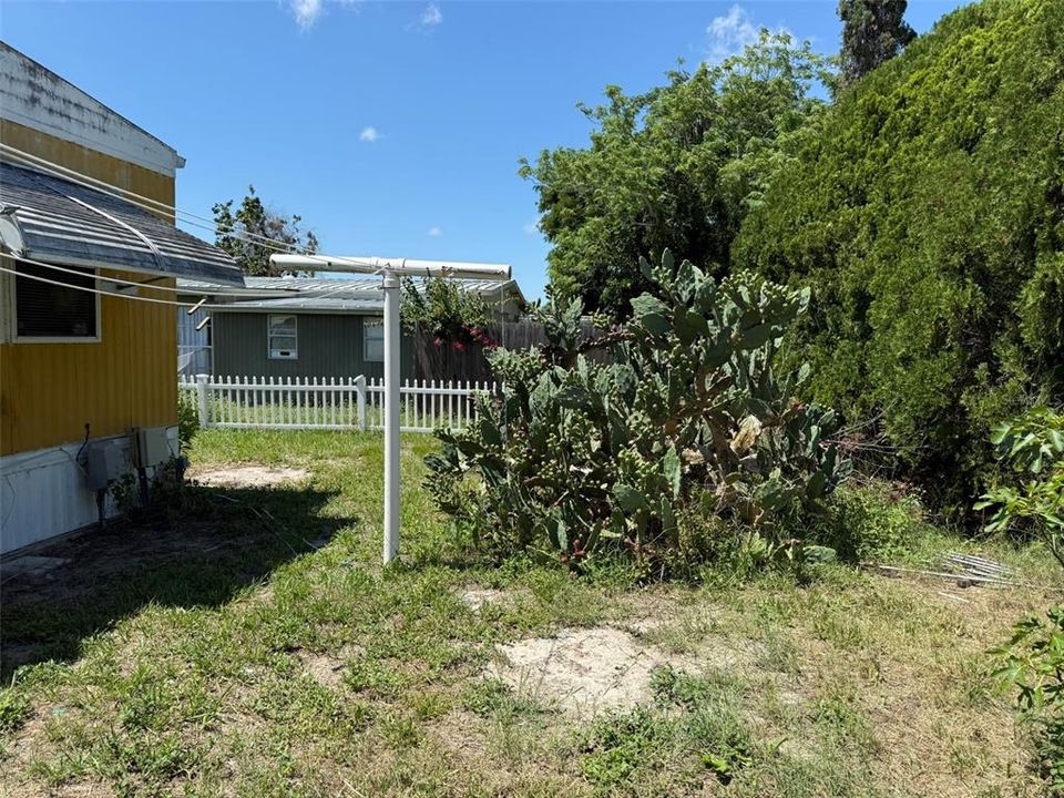 Active With Contract: $119,500 (2 beds, 2 baths, 1152 Square Feet)