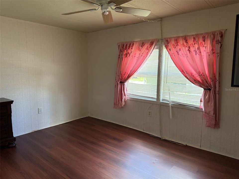 Active With Contract: $119,500 (2 beds, 2 baths, 1152 Square Feet)