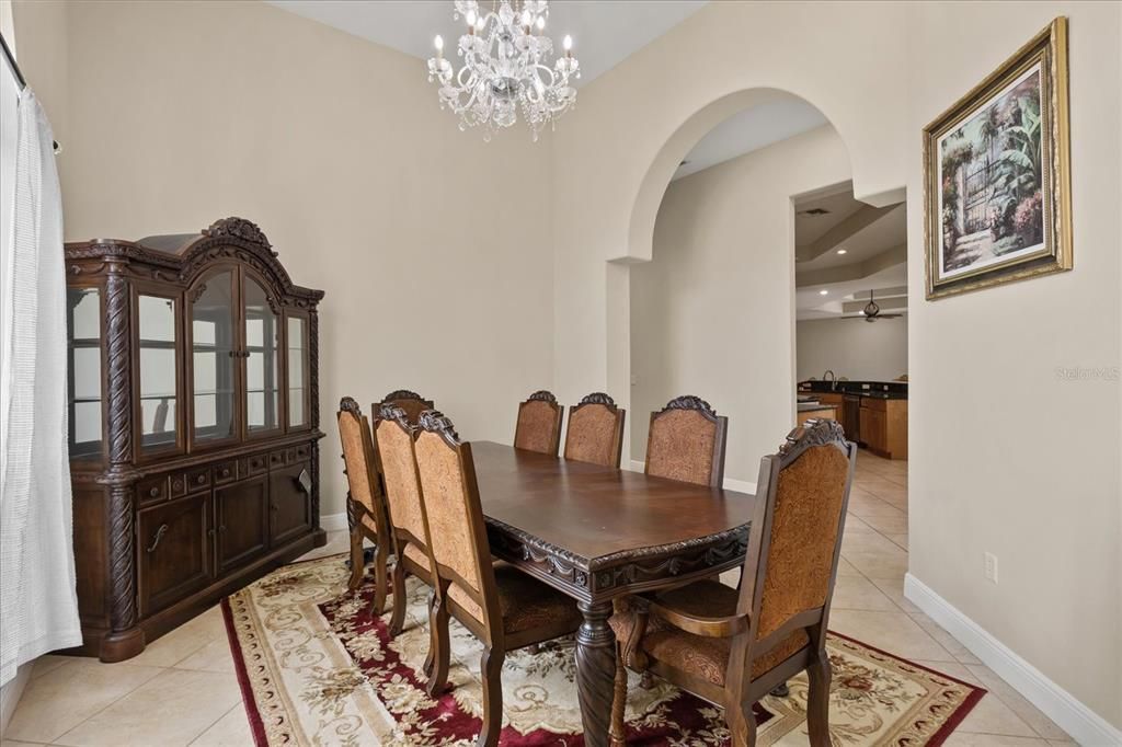 For Sale: $2,150,000 (5 beds, 4 baths, 5242 Square Feet)