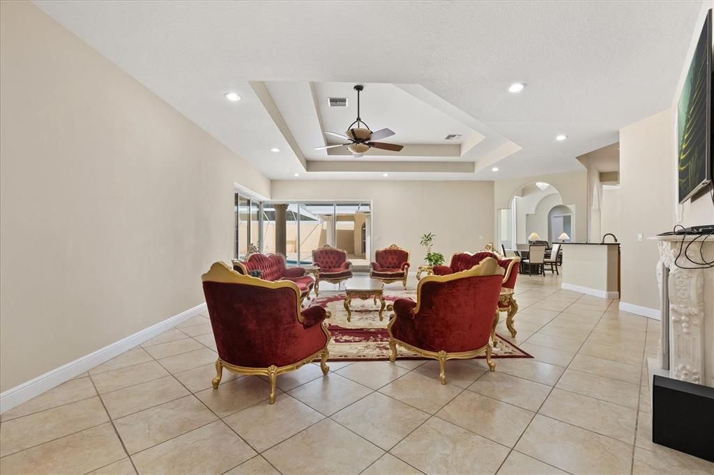 For Sale: $2,150,000 (5 beds, 4 baths, 5242 Square Feet)