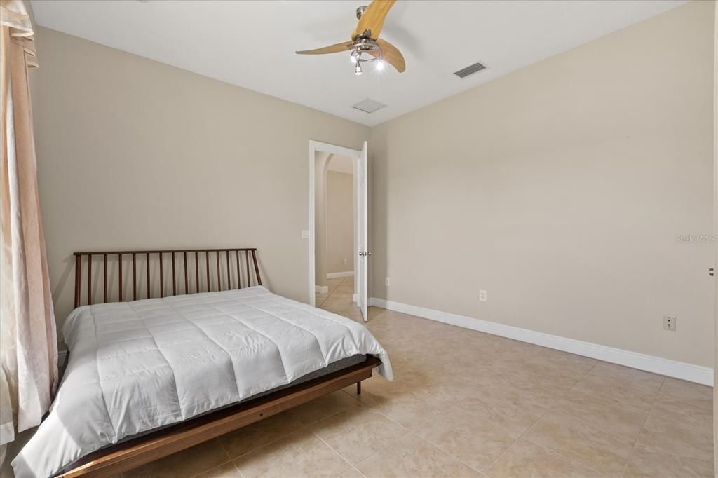 For Sale: $2,150,000 (5 beds, 4 baths, 5242 Square Feet)