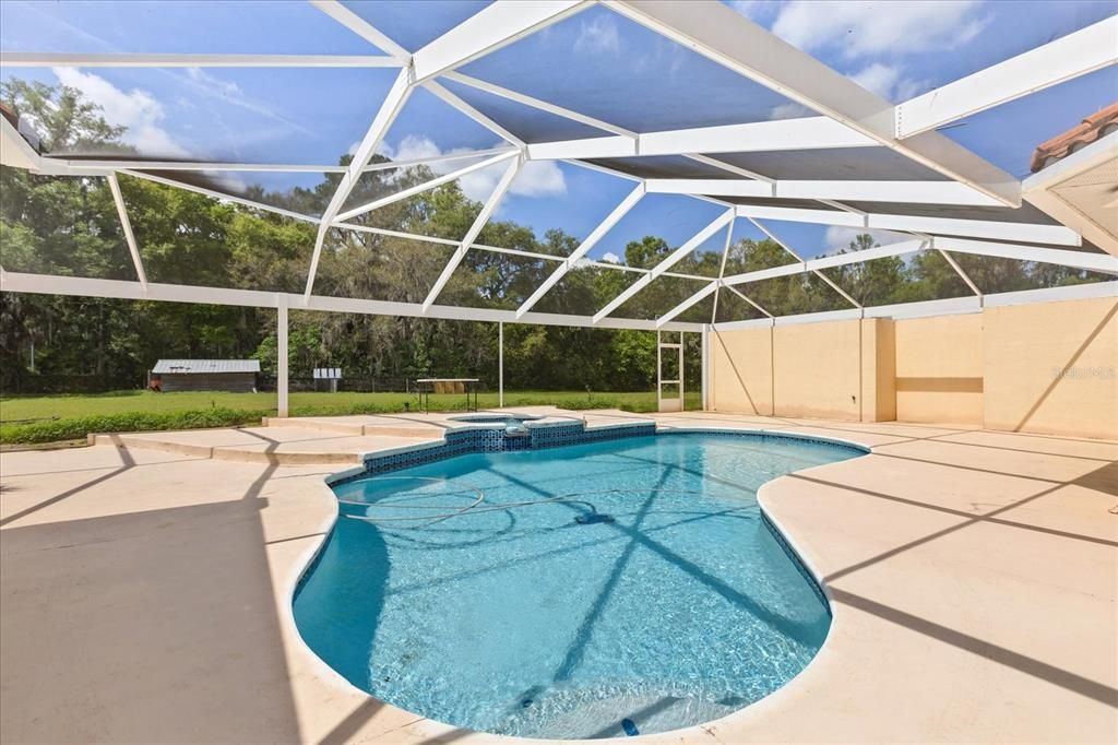 For Sale: $2,150,000 (5 beds, 4 baths, 5242 Square Feet)