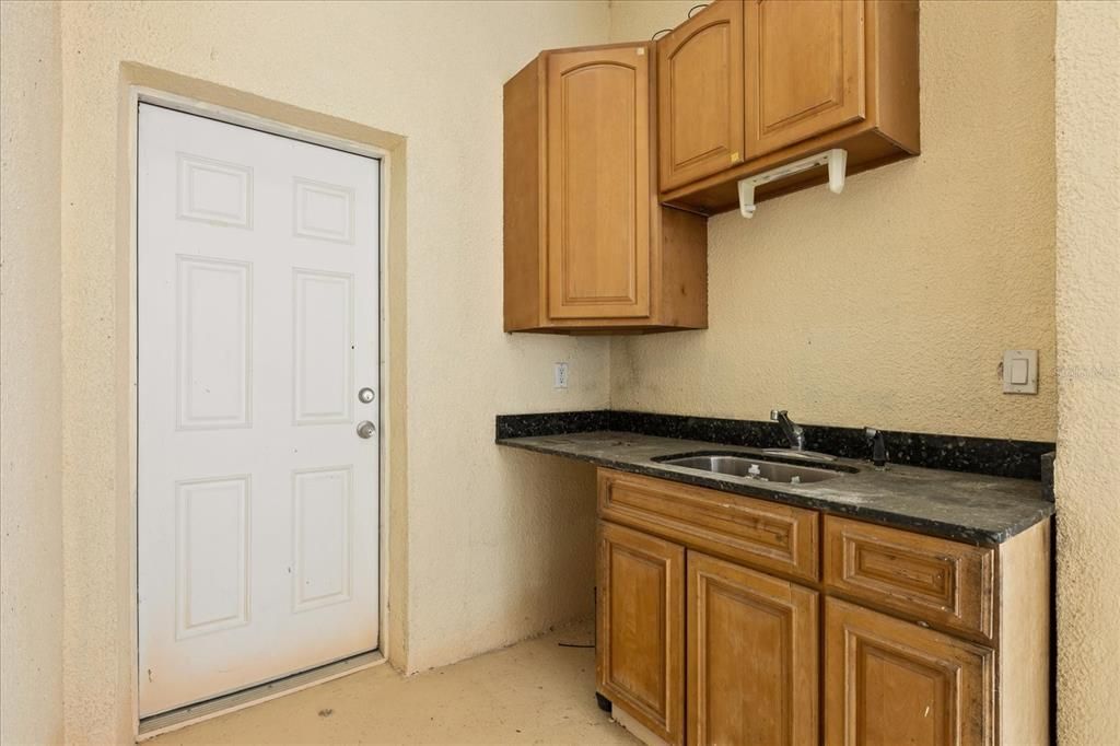 For Sale: $2,150,000 (5 beds, 4 baths, 5242 Square Feet)