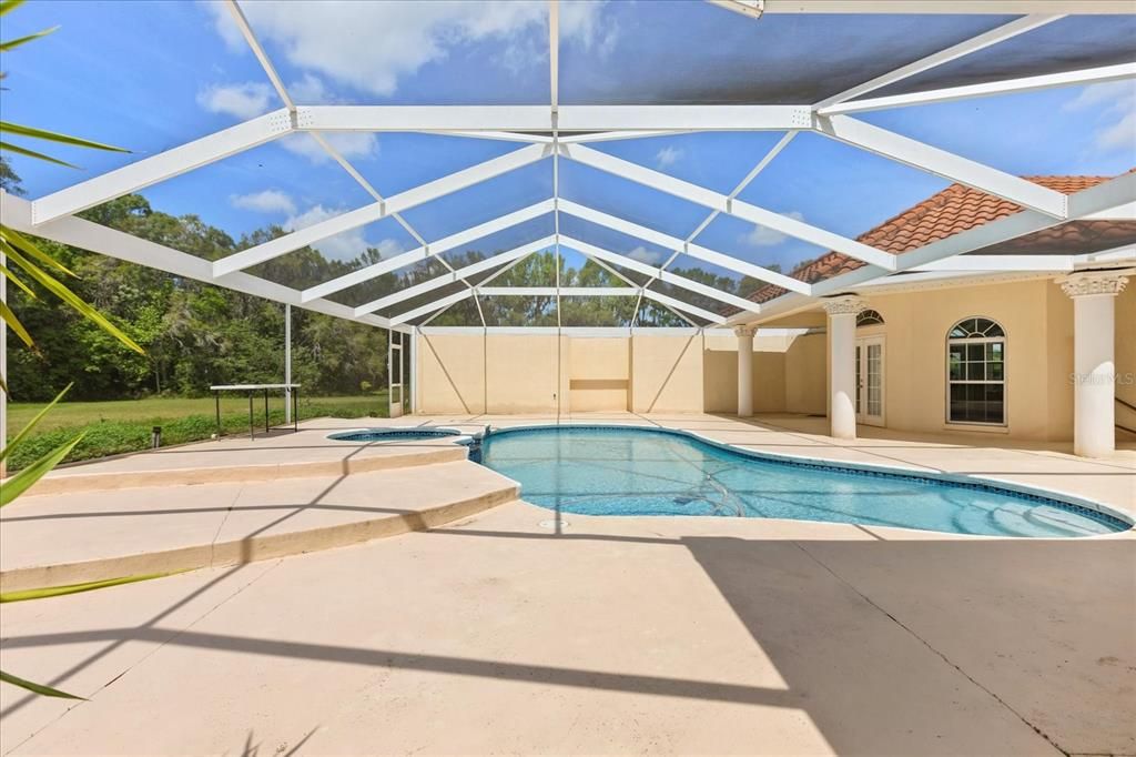 For Sale: $2,150,000 (5 beds, 4 baths, 5242 Square Feet)