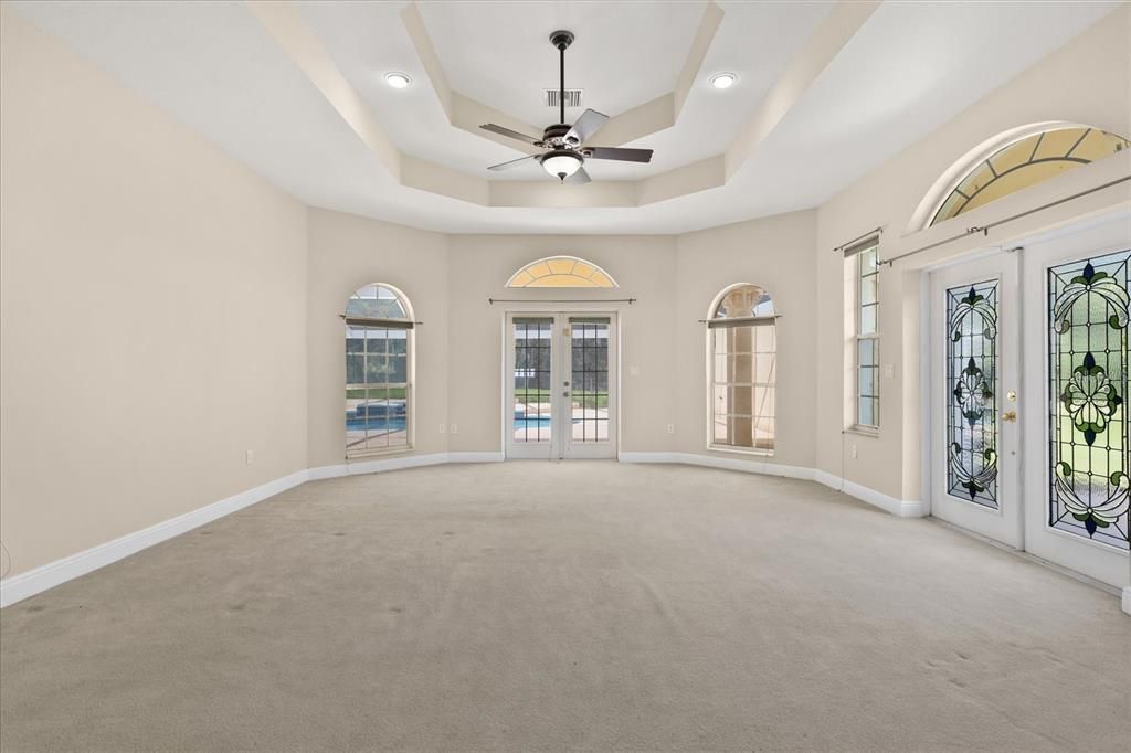 For Sale: $2,150,000 (5 beds, 4 baths, 5242 Square Feet)