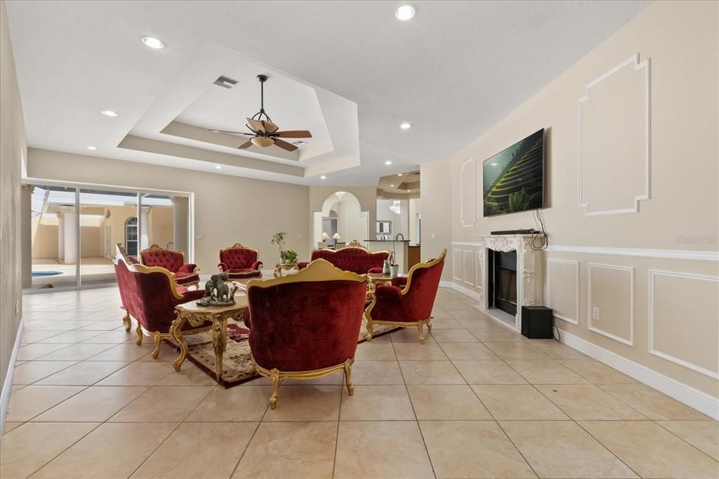 For Sale: $2,150,000 (5 beds, 4 baths, 5242 Square Feet)