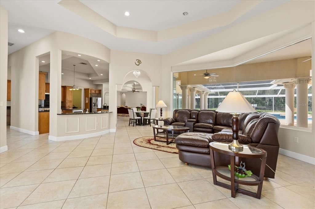 For Sale: $2,150,000 (5 beds, 4 baths, 5242 Square Feet)