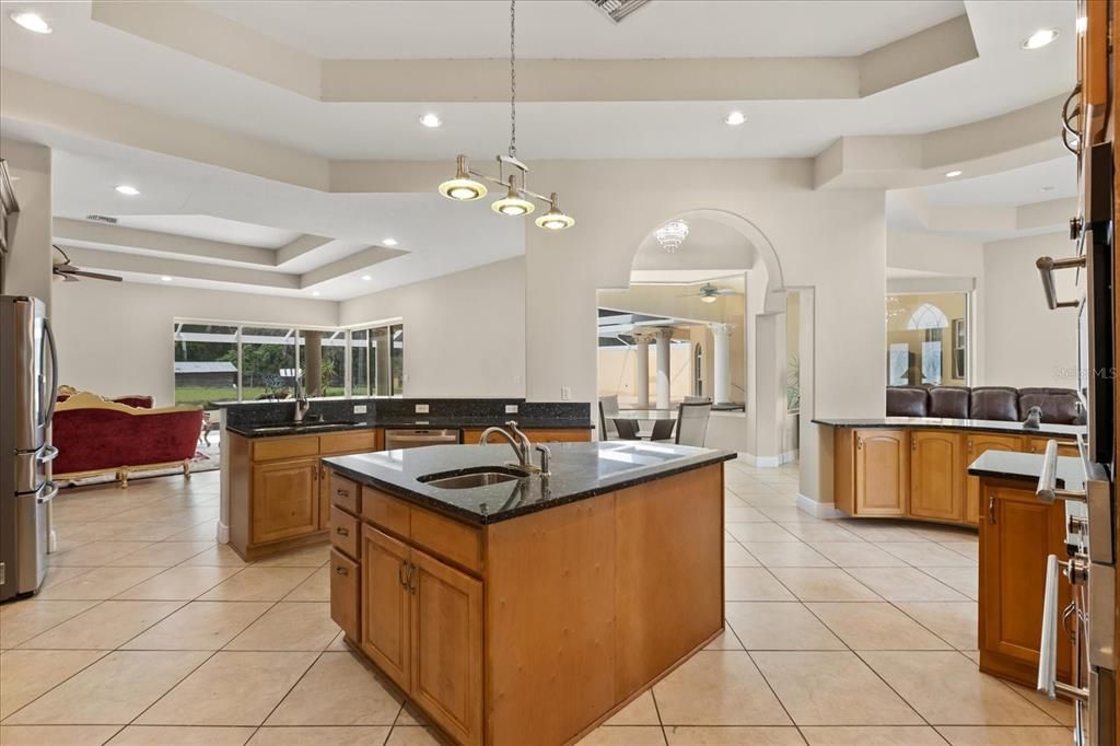 For Sale: $2,150,000 (5 beds, 4 baths, 5242 Square Feet)