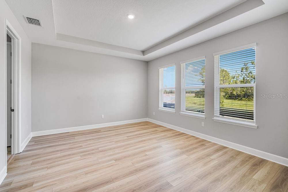 For Sale: $499,999 (4 beds, 3 baths, 2394 Square Feet)