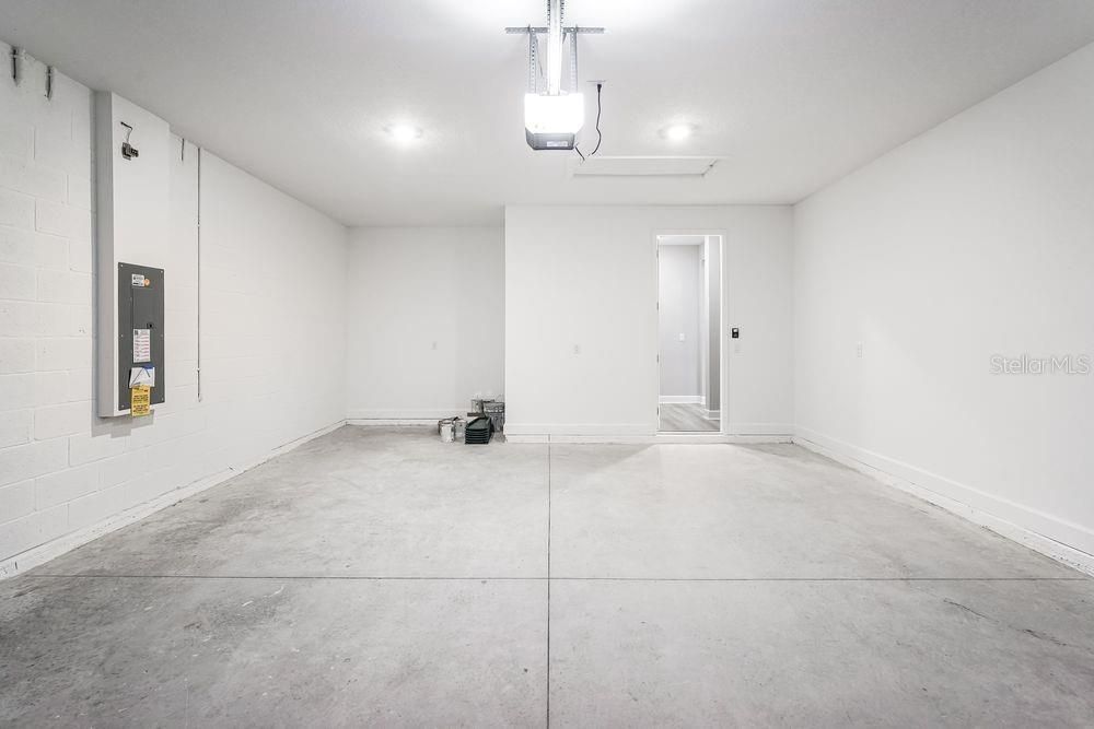 For Sale: $499,999 (4 beds, 3 baths, 2394 Square Feet)