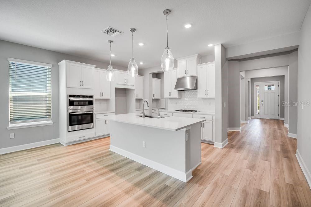 For Sale: $499,999 (4 beds, 3 baths, 2394 Square Feet)