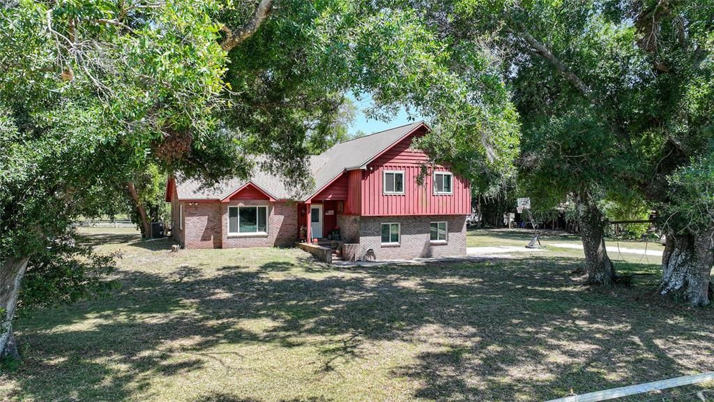 En Venta: $739,000 (4 camas, 2 baños, 2718 Pies cuadrados)