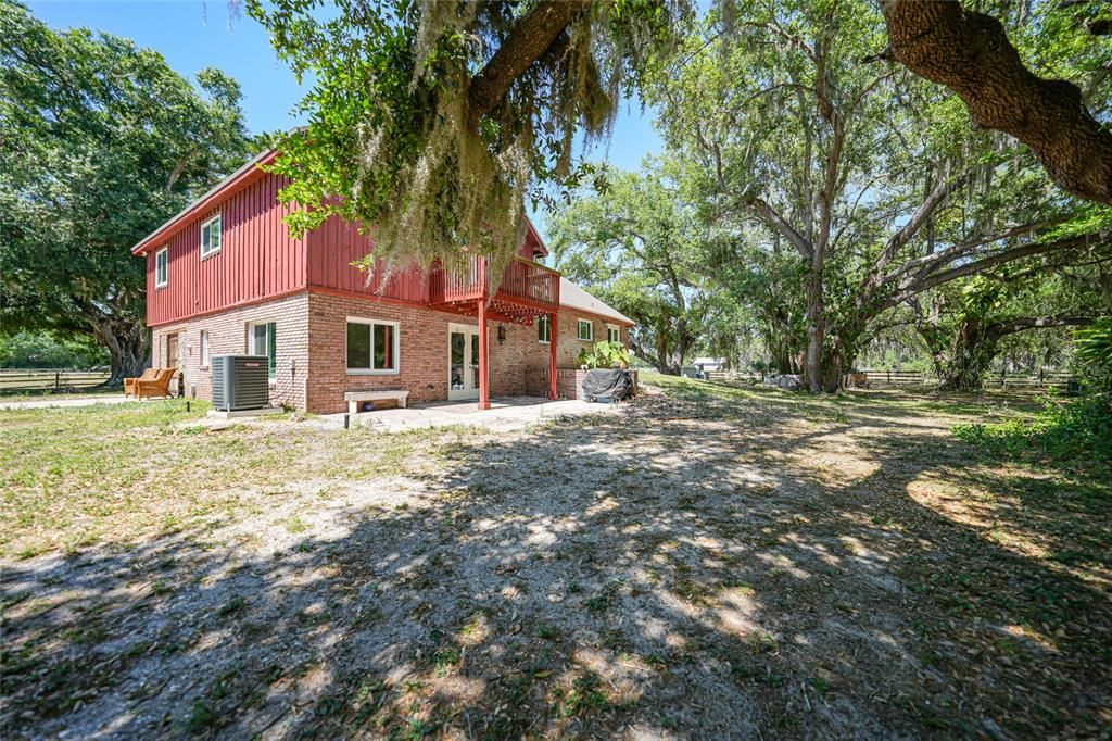 En Venta: $739,000 (4 camas, 2 baños, 2718 Pies cuadrados)