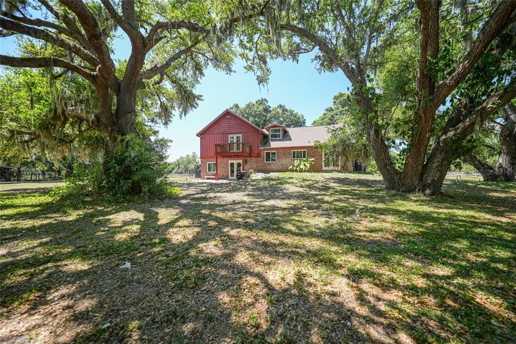 En Venta: $739,000 (4 camas, 2 baños, 2718 Pies cuadrados)