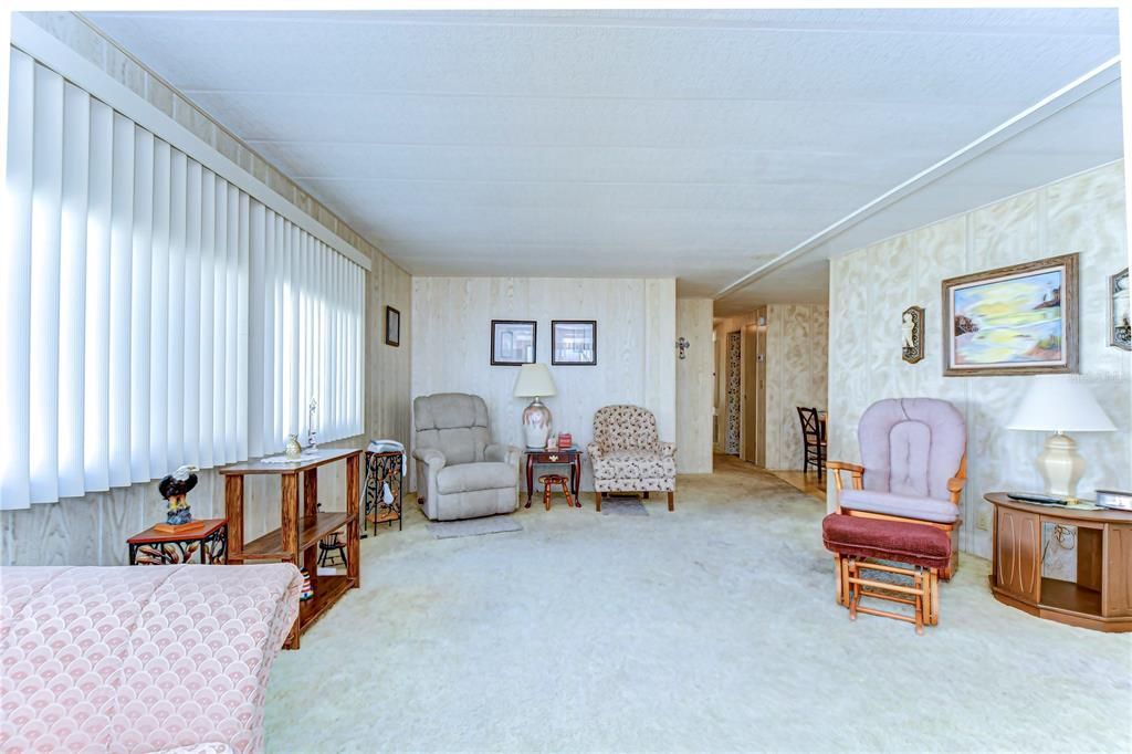 Active With Contract: $112,500 (2 beds, 2 baths, 1056 Square Feet)