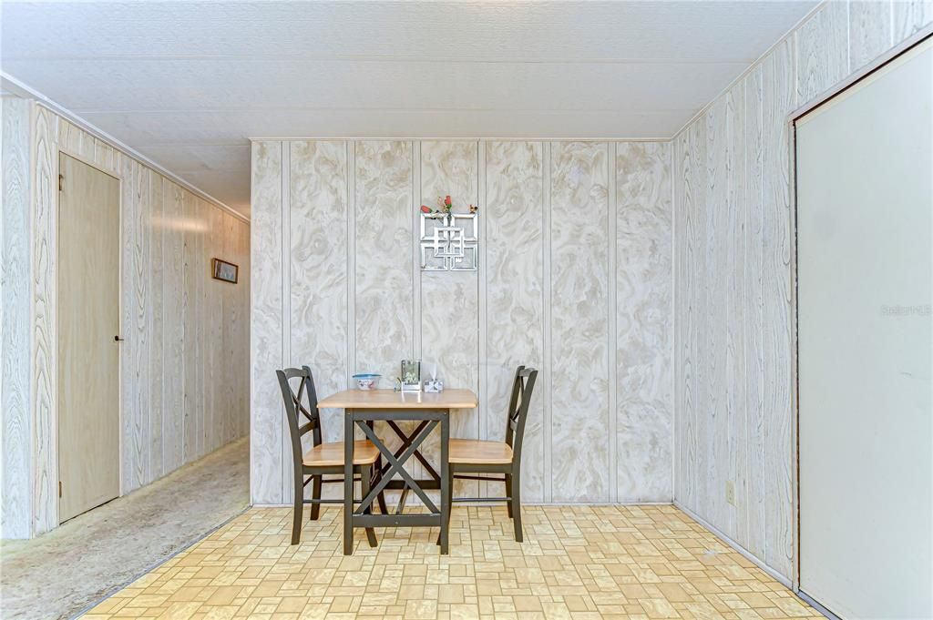 Active With Contract: $112,500 (2 beds, 2 baths, 1056 Square Feet)