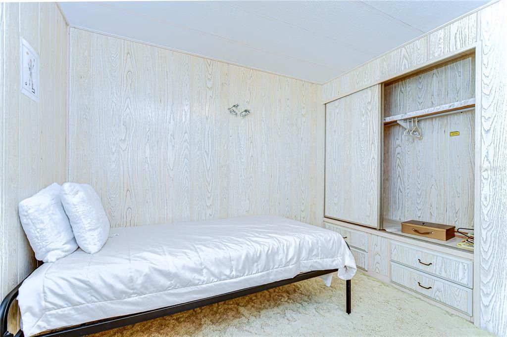 Active With Contract: $112,500 (2 beds, 2 baths, 1056 Square Feet)