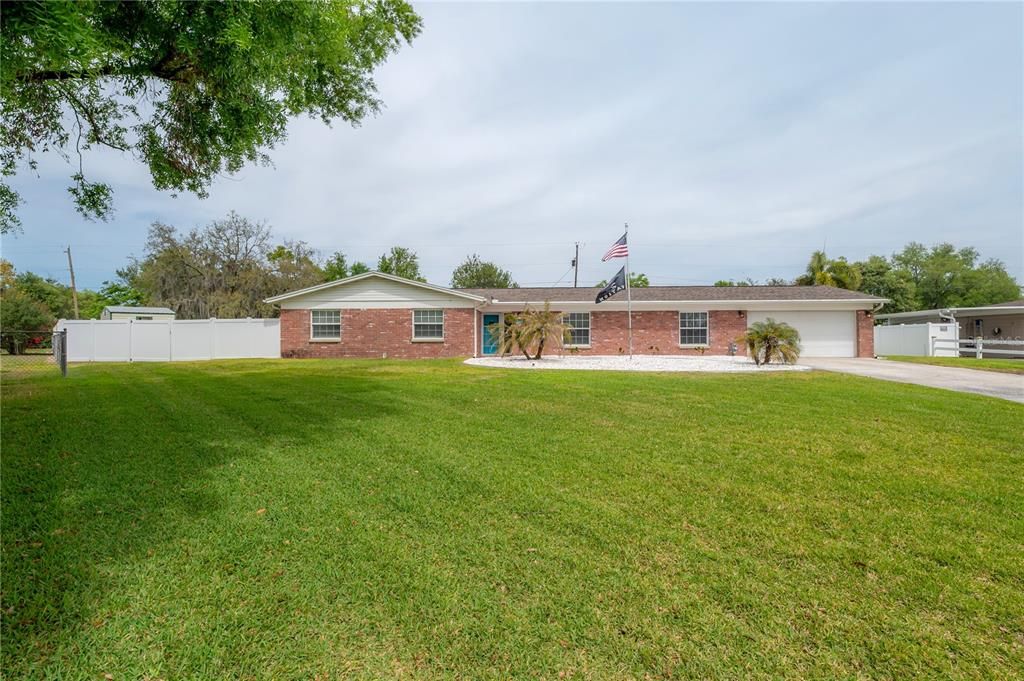 Recently Sold: $525,000 (3 beds, 2 baths, 1821 Square Feet)