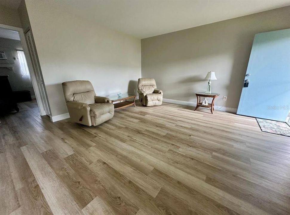 For Sale: $249,900 (1 beds, 1 baths, 508 Square Feet)