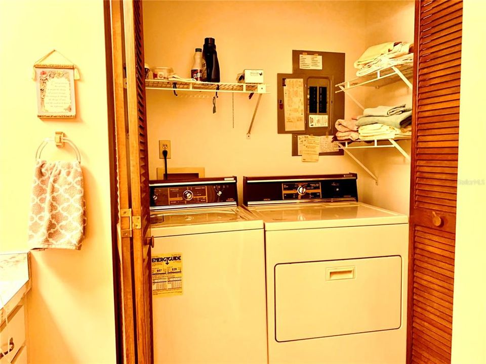 На продажу: $122,500 (2 спален, 2 ванн, 864 Квадратных фут)