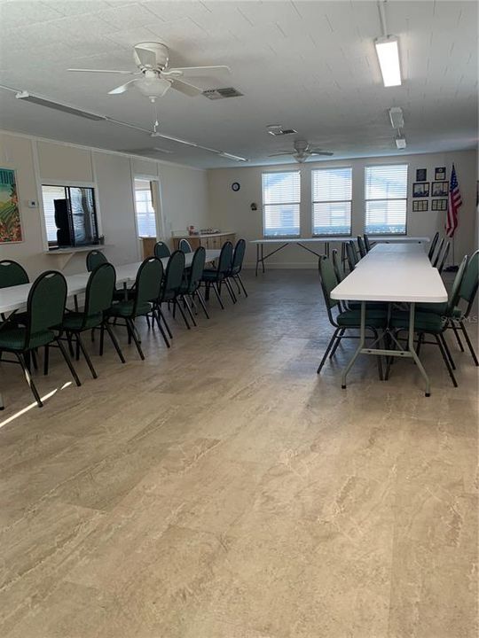 На продажу: $122,500 (2 спален, 2 ванн, 864 Квадратных фут)