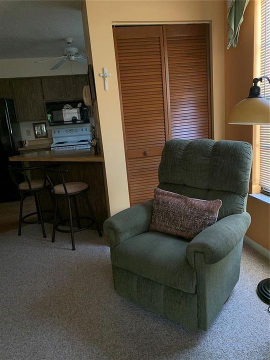 На продажу: $122,500 (2 спален, 2 ванн, 864 Квадратных фут)