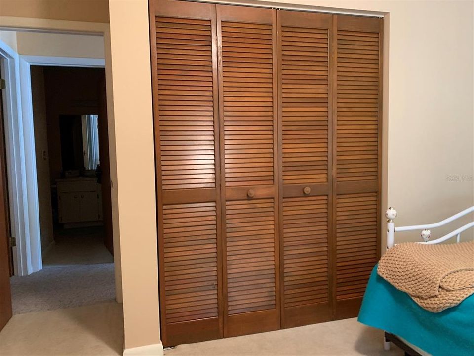 На продажу: $122,500 (2 спален, 2 ванн, 864 Квадратных фут)