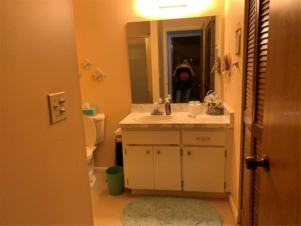 На продажу: $122,500 (2 спален, 2 ванн, 864 Квадратных фут)