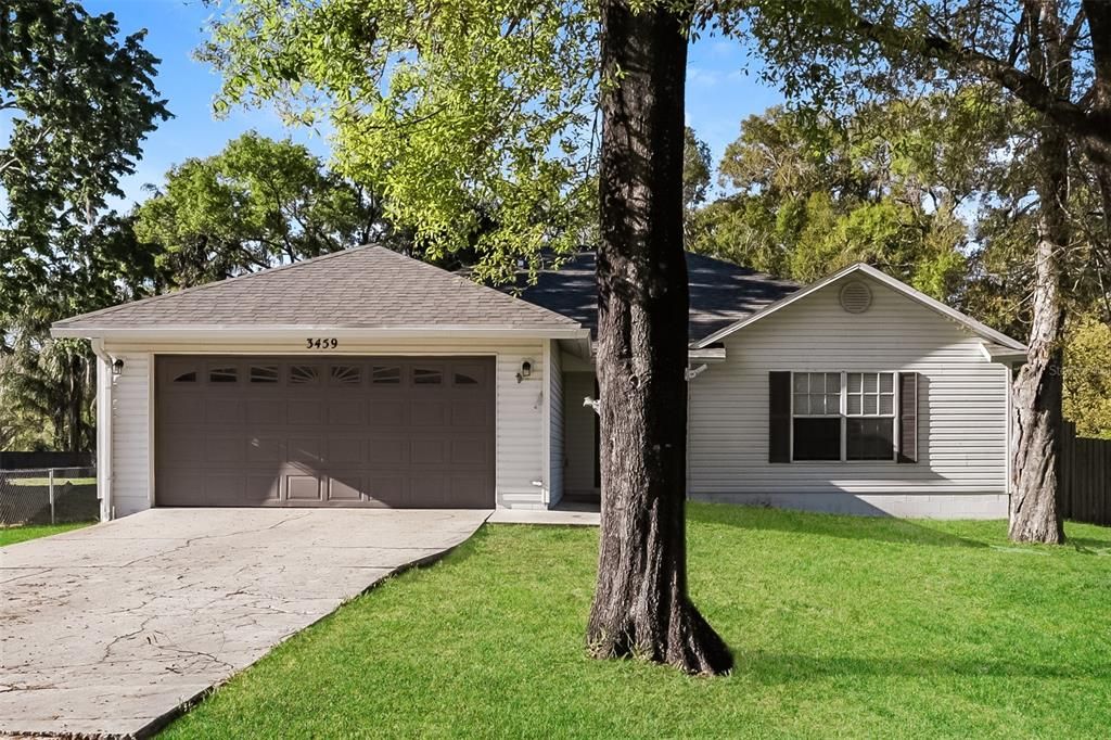 Recently Rented: $2,430 (3 beds, 2 baths, 1600 Square Feet)