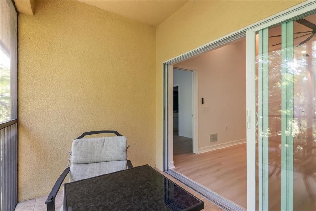 For Sale: $169,993 (2 beds, 2 baths, 1079 Square Feet)