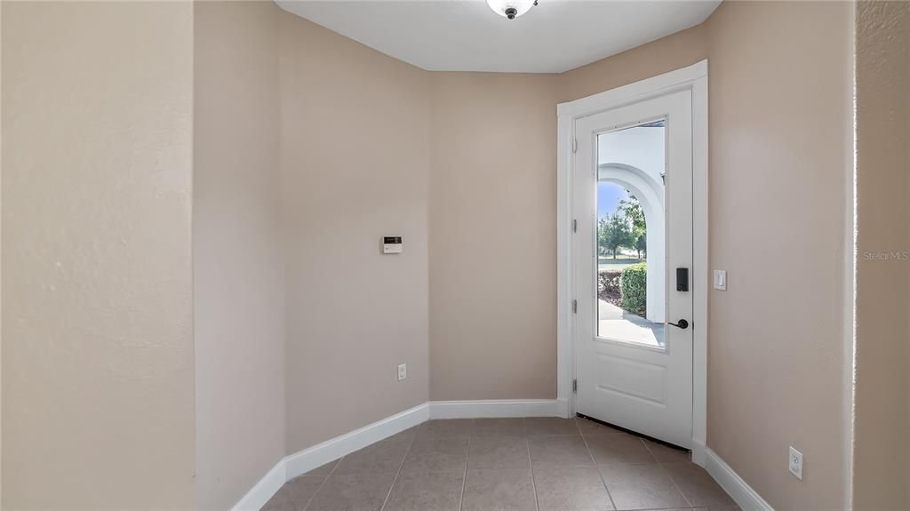 En Venta: $898,999 (4 camas, 4 baños, 3780 Pies cuadrados)