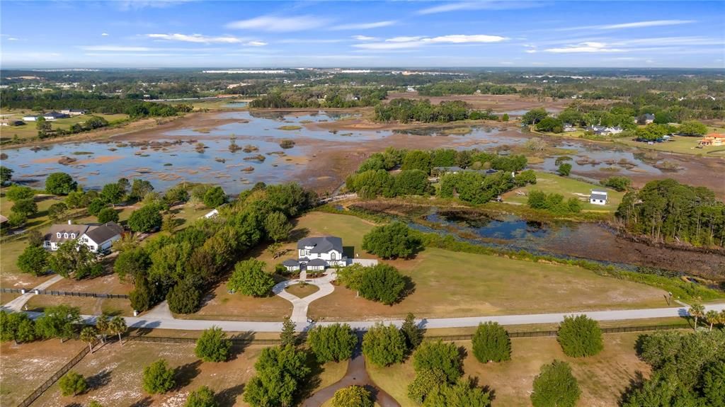 En Venta: $898,999 (4 camas, 4 baños, 3780 Pies cuadrados)