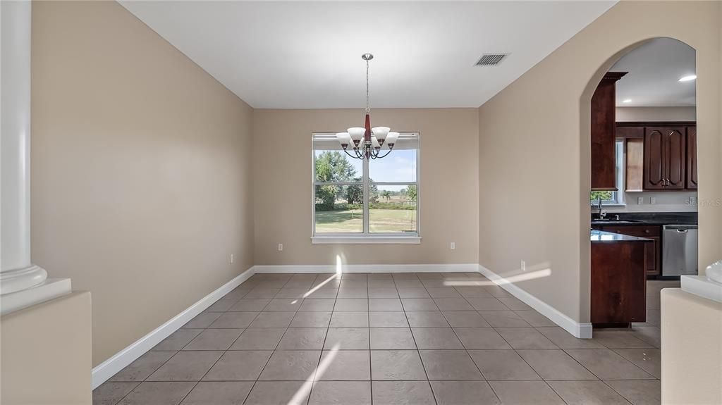 En Venta: $898,999 (4 camas, 4 baños, 3780 Pies cuadrados)