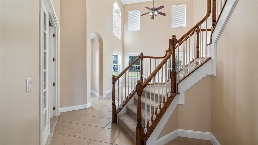 En Venta: $898,999 (4 camas, 4 baños, 3780 Pies cuadrados)