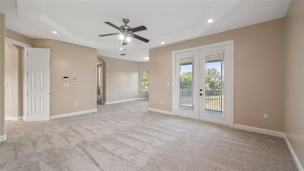 En Venta: $898,999 (4 camas, 4 baños, 3780 Pies cuadrados)