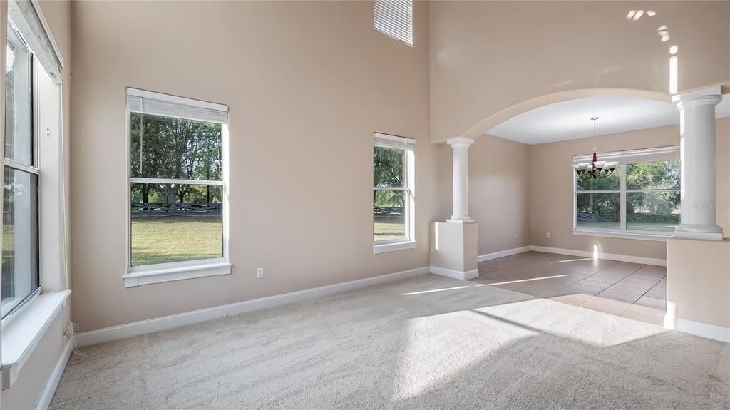 En Venta: $898,999 (4 camas, 4 baños, 3780 Pies cuadrados)