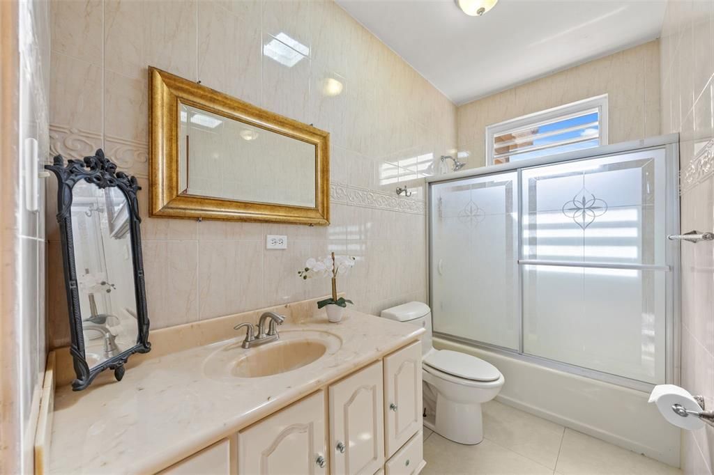 For Sale: $875,000 (5 beds, 4 baths, 4500 Square Feet)