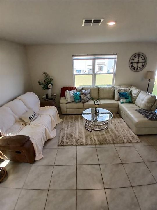 Active With Contract: $359,000 (4 beds, 2 baths, 2432 Square Feet)