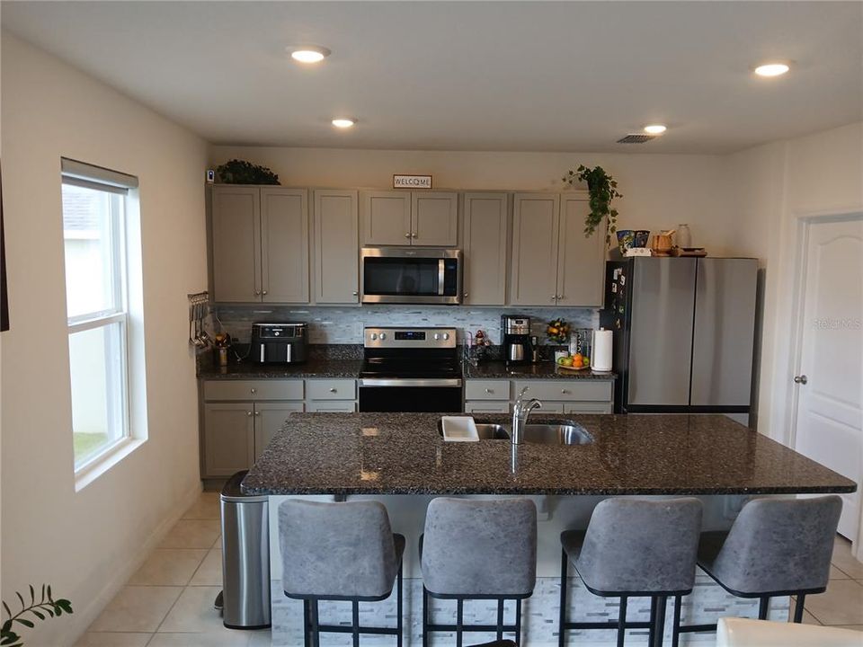 Active With Contract: $359,000 (4 beds, 2 baths, 2432 Square Feet)