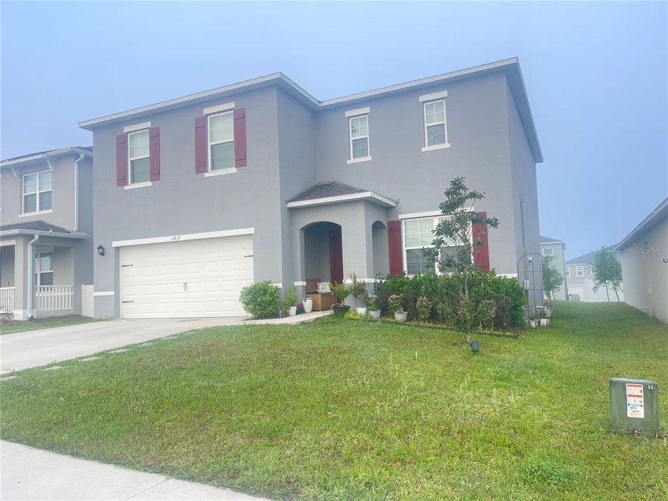 Active With Contract: $359,000 (4 beds, 2 baths, 2432 Square Feet)