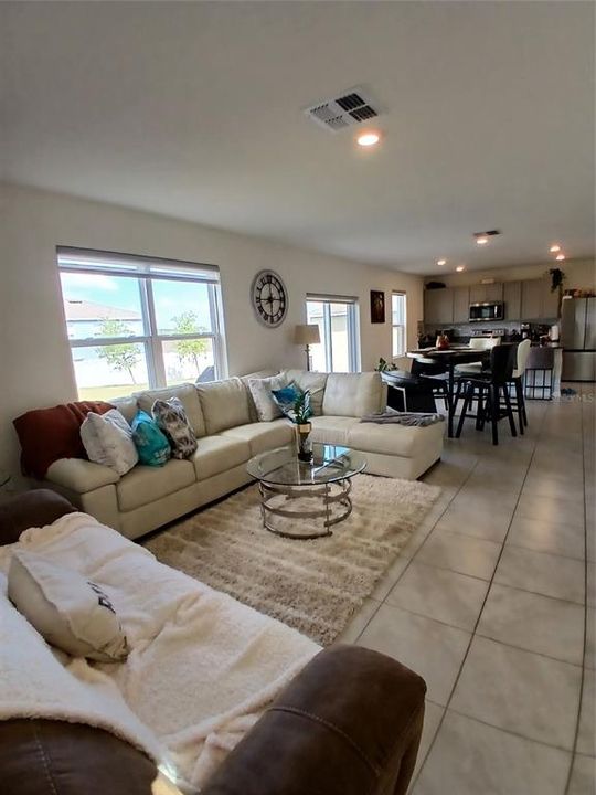 Active With Contract: $359,000 (4 beds, 2 baths, 2432 Square Feet)