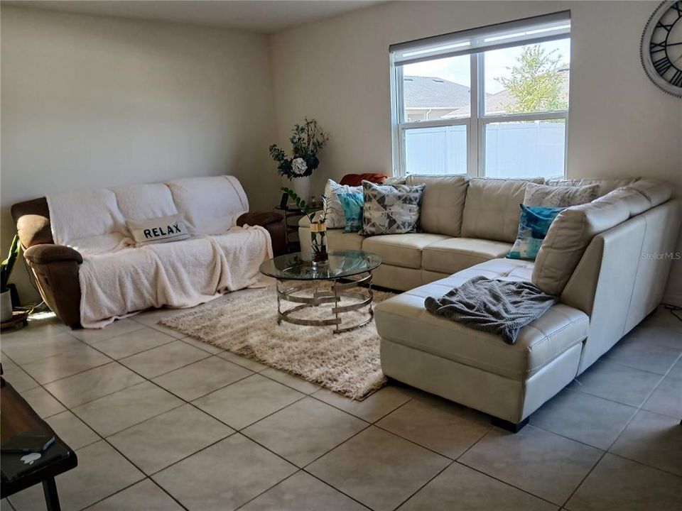 Active With Contract: $359,000 (4 beds, 2 baths, 2432 Square Feet)
