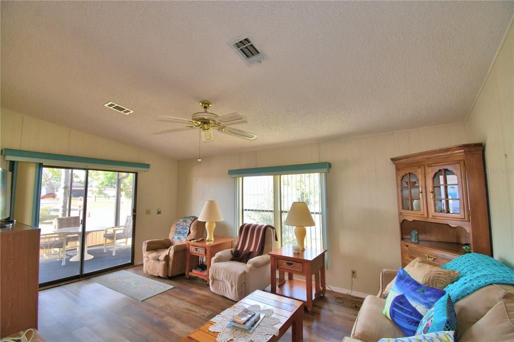 En Venta: $139,000 (2 camas, 2 baños, 960 Pies cuadrados)