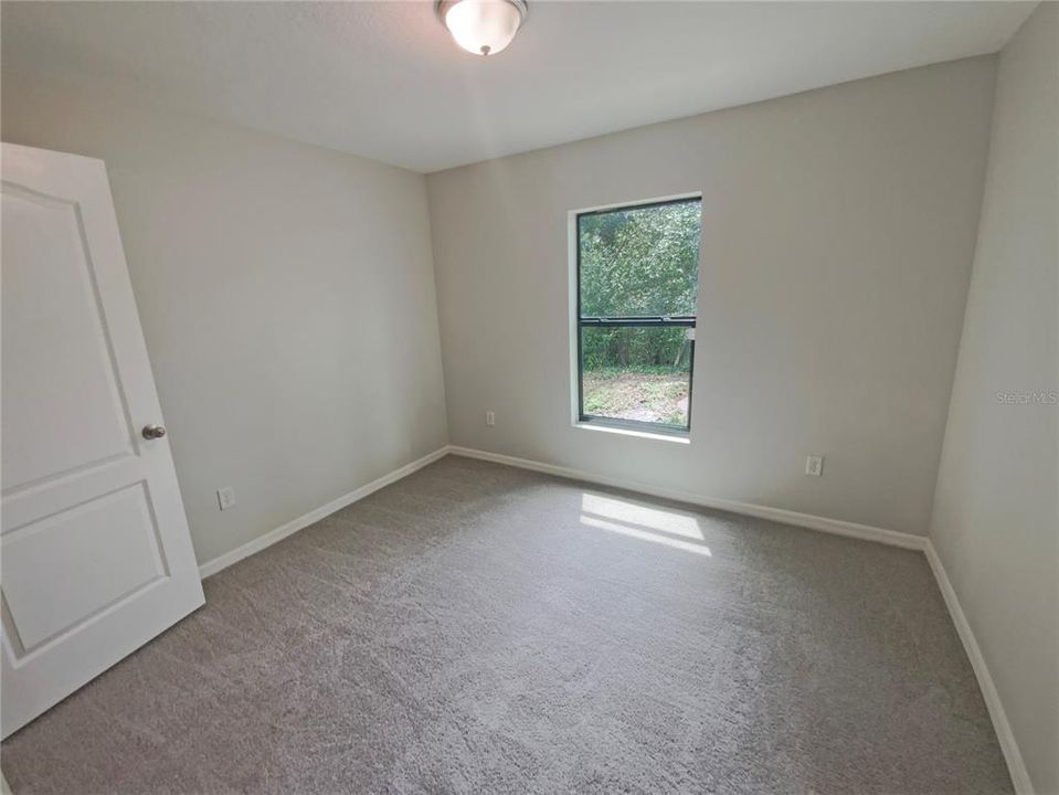 На продажу: $253,000 (4 спален, 2 ванн, 1358 Квадратных фут)